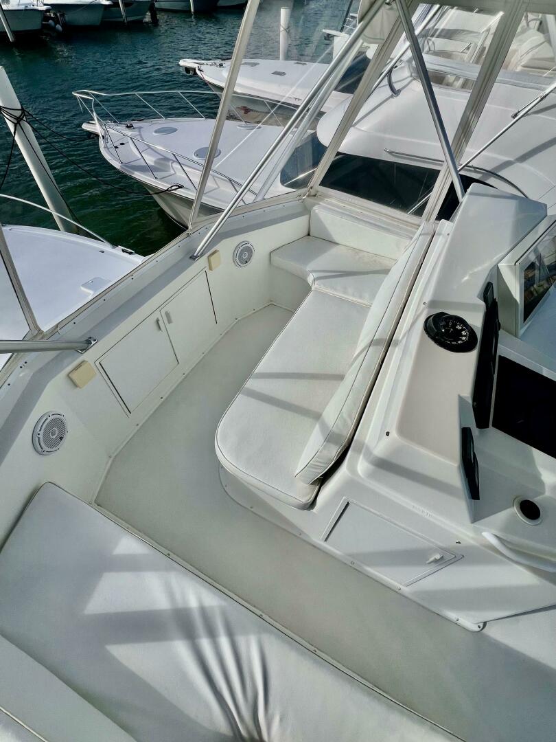 1997 Viking 43 Convertible - Image 20