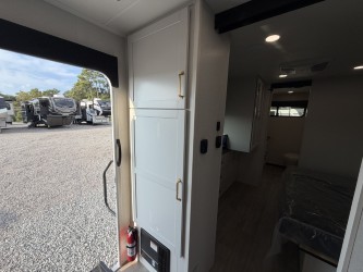 2027 JAYCO EAGLE 265FKDS - Image 32