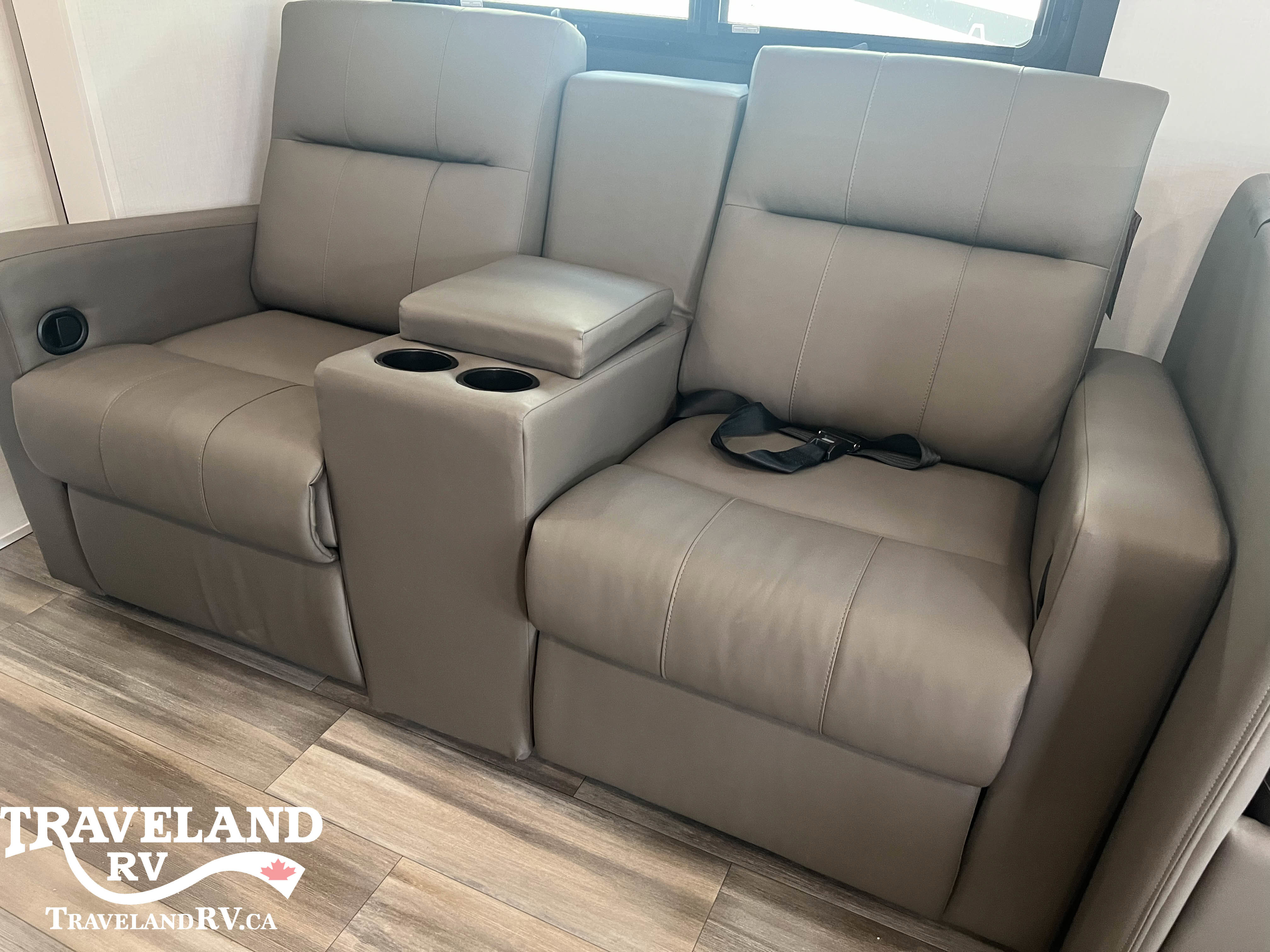 2026 Entegra Coach Odyssey 30Z - Image 22