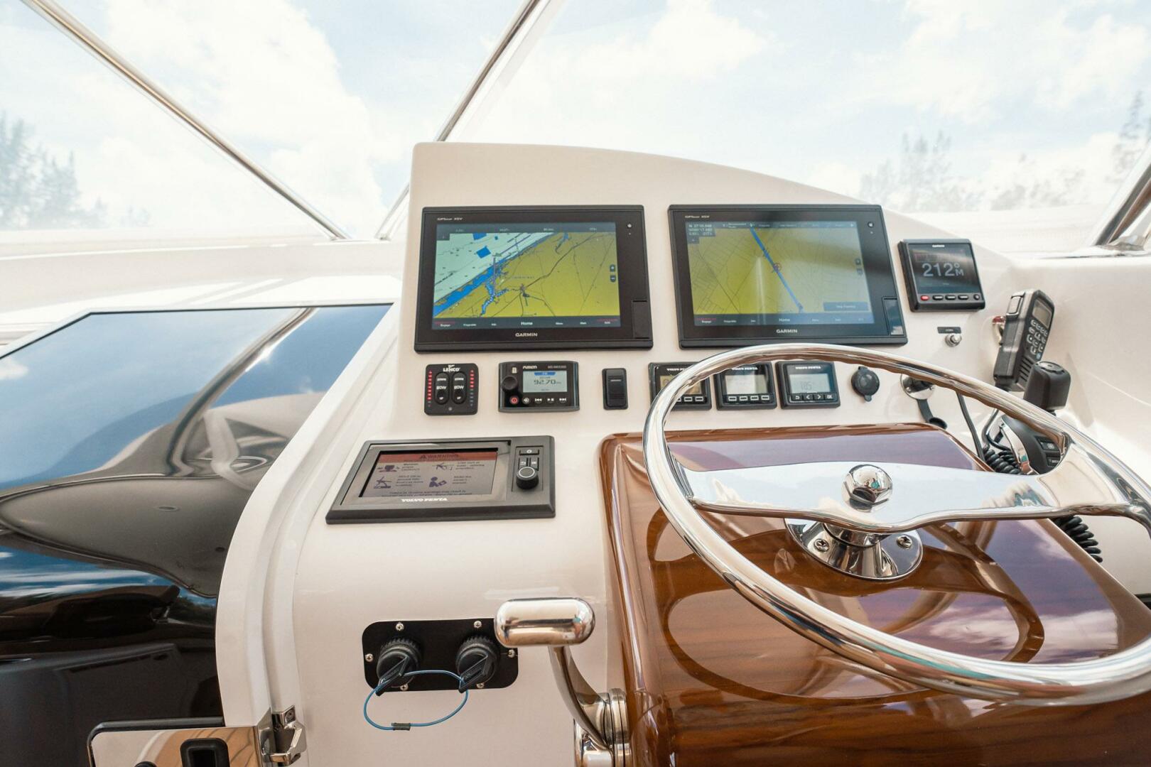 2012 Winter Custom Yachts 38 Express - Image 27