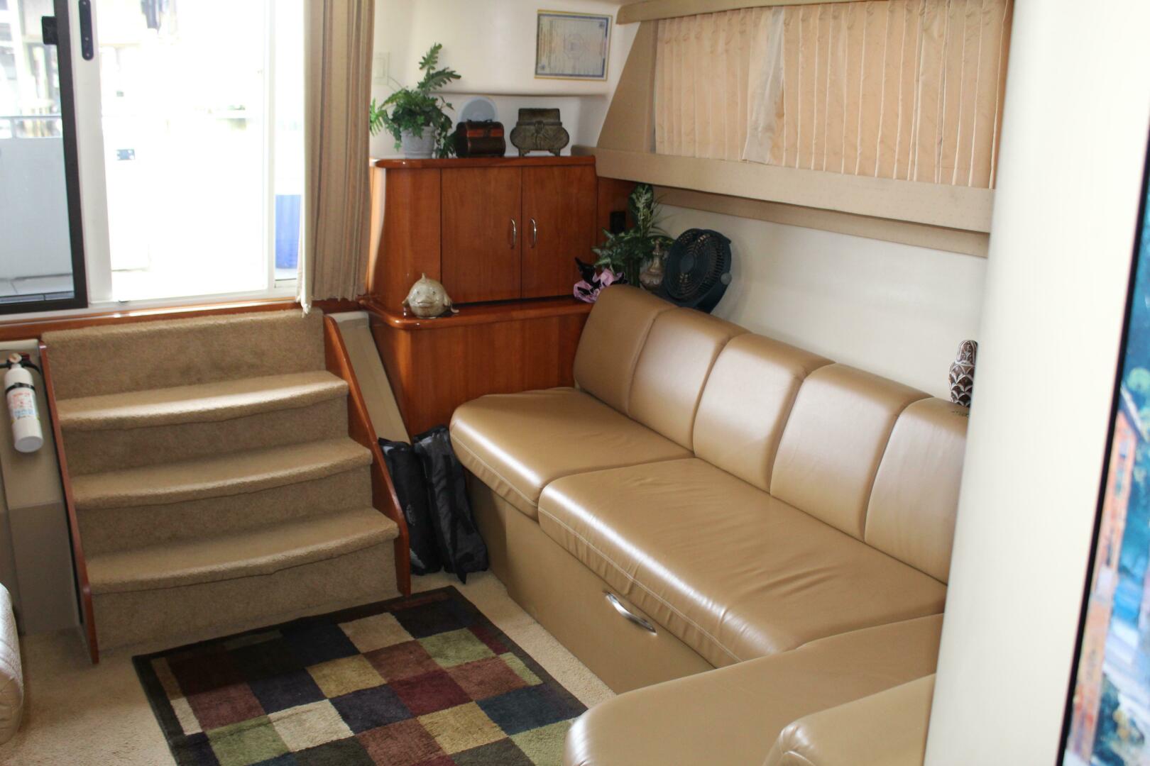 2004 Carver 360 Mariner - Image 13