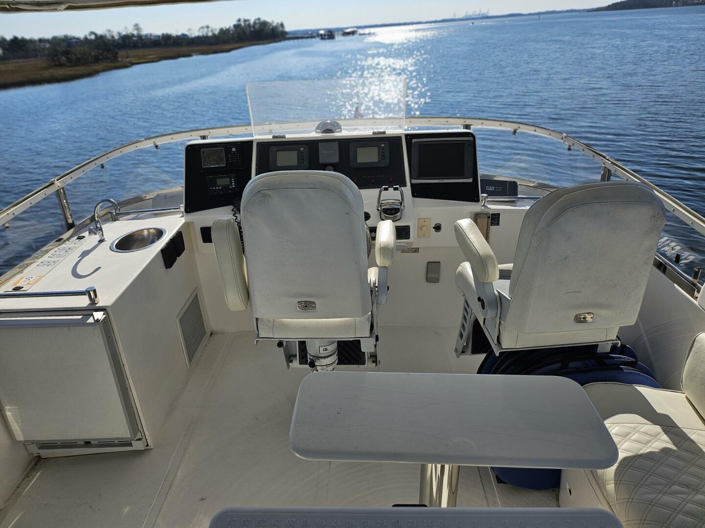 2003 Johnson Flybridge - Image 11