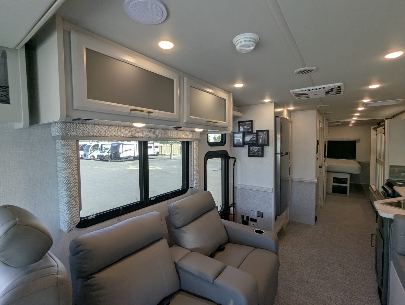 2026 Holiday Rambler Admiral 34J - Image 18
