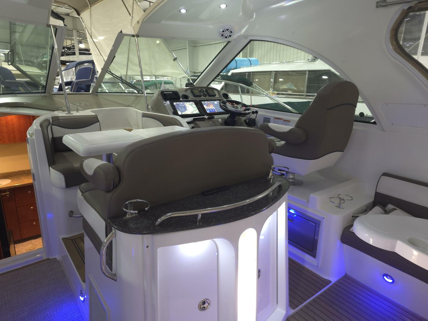 2008 Cruisers Yachts - Image 34