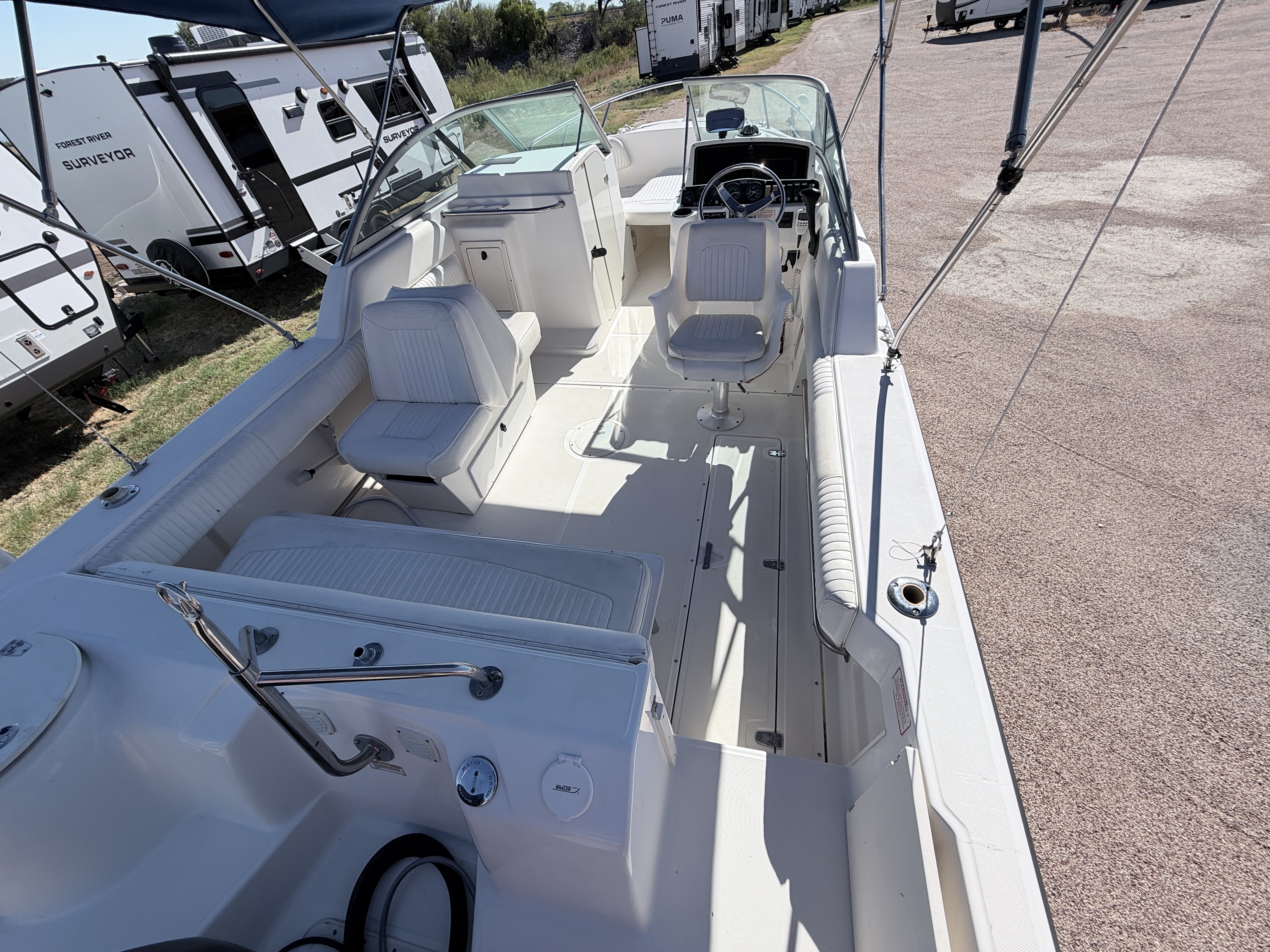 2003 BOSTON WHALER 210 VENTURA - Image 11