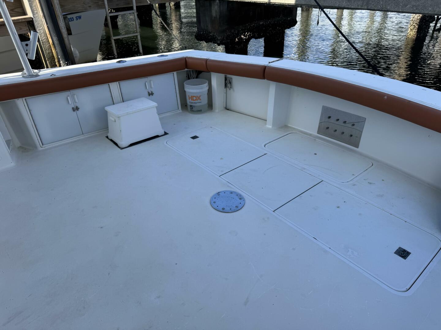 1995 Viking 58 Convertible - Image 8