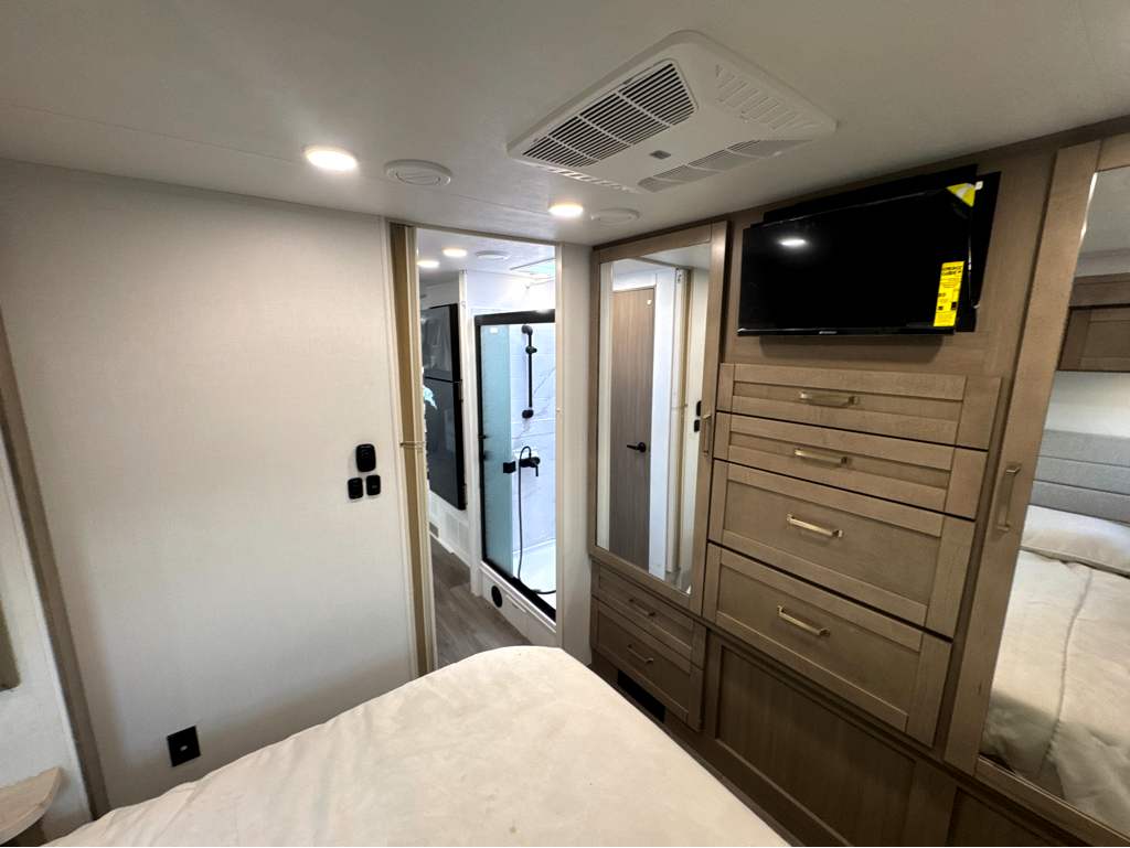 2027 ENTEGRA COACH ODYSSEY 29V - Image 20