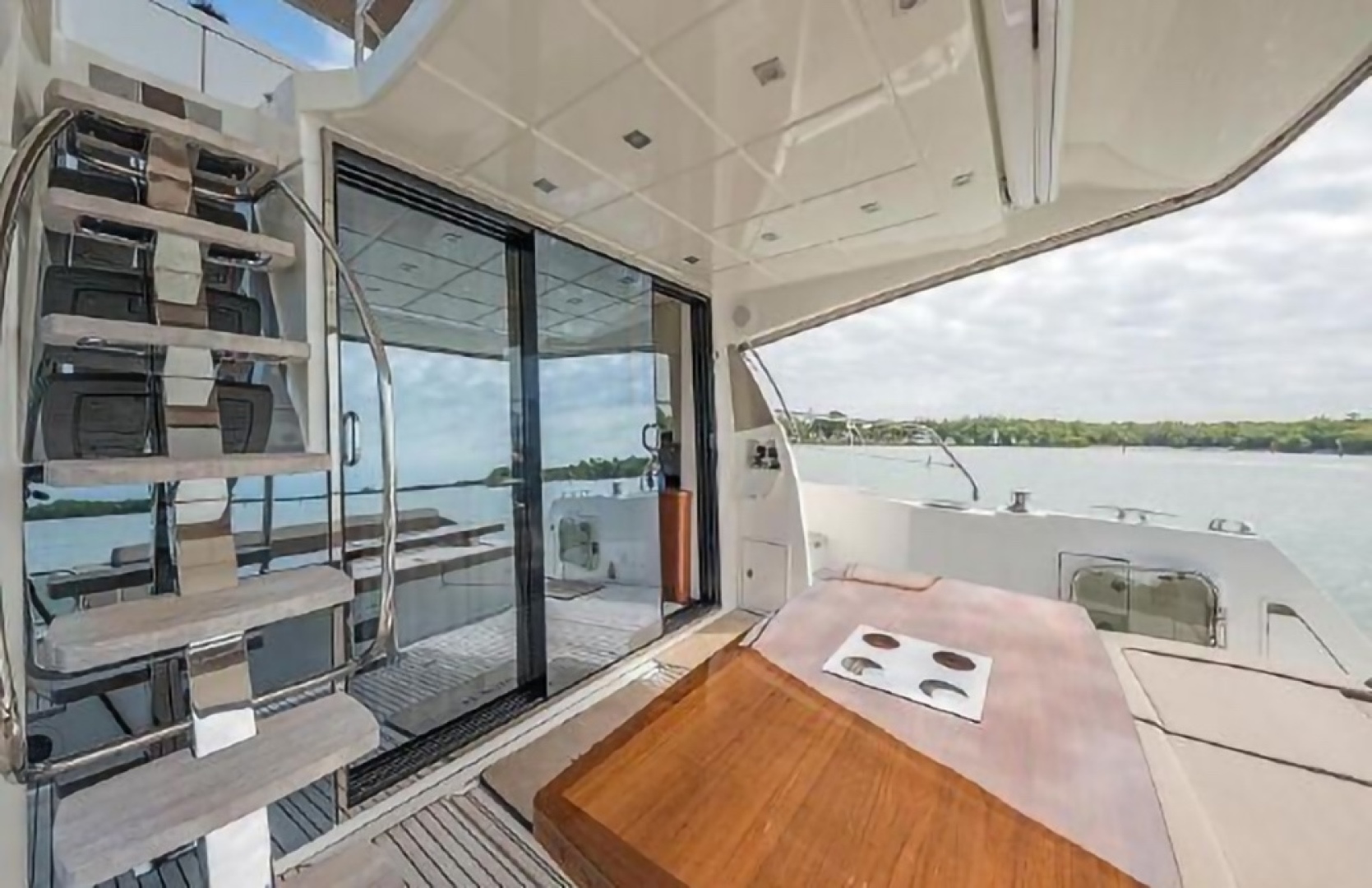 2015 PRESTIGE PRESTIGE 550 Base - Image 10