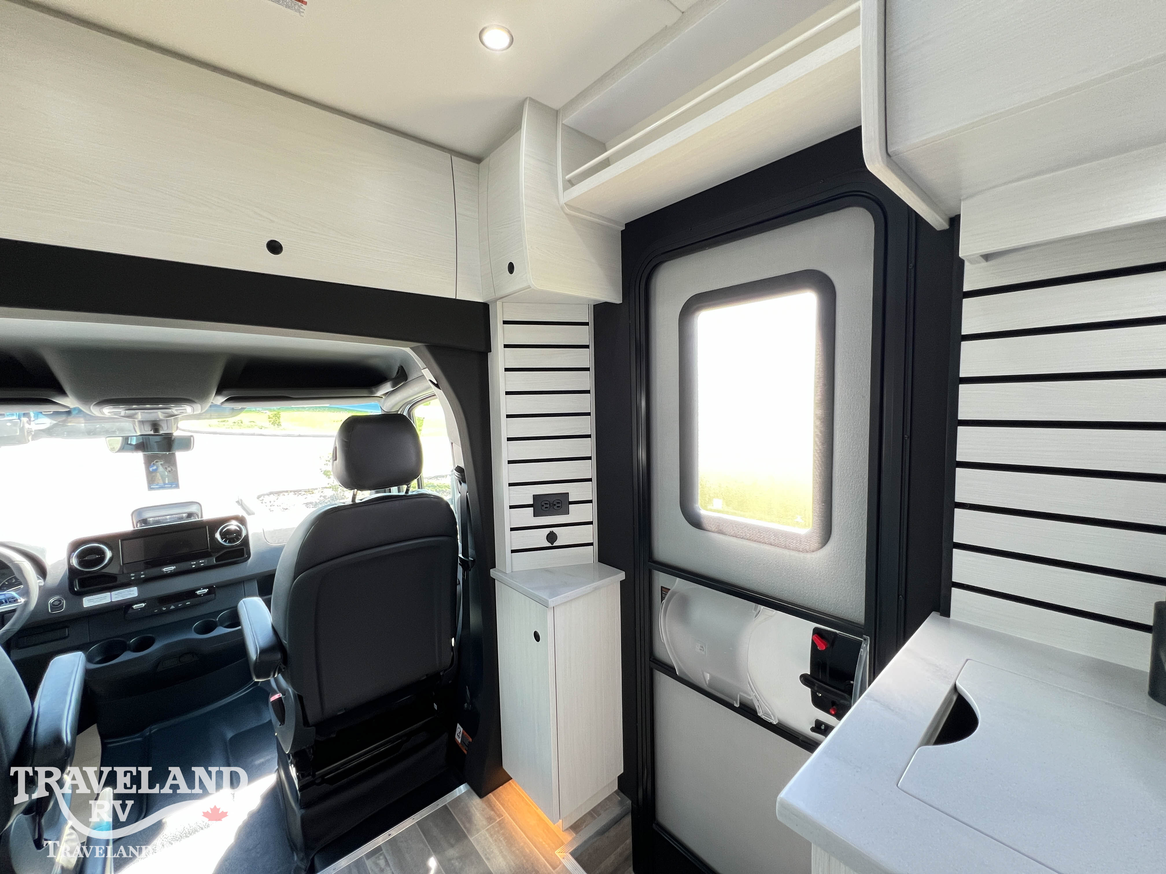 2026 PLEASURE-WAY PLATEAU XL-TS - Image 15