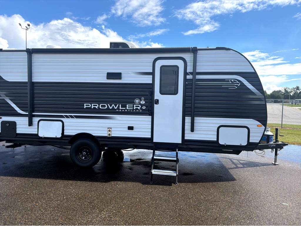 2027 HEARTLAND PROWLER 1802MBS - Image 2