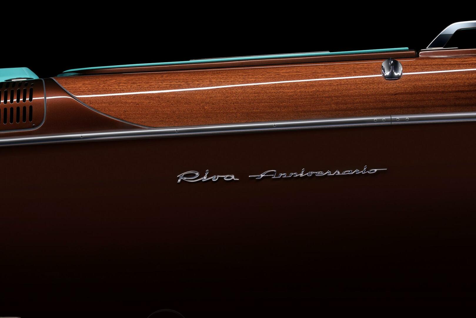2023 Riva Anniversario - Image 16