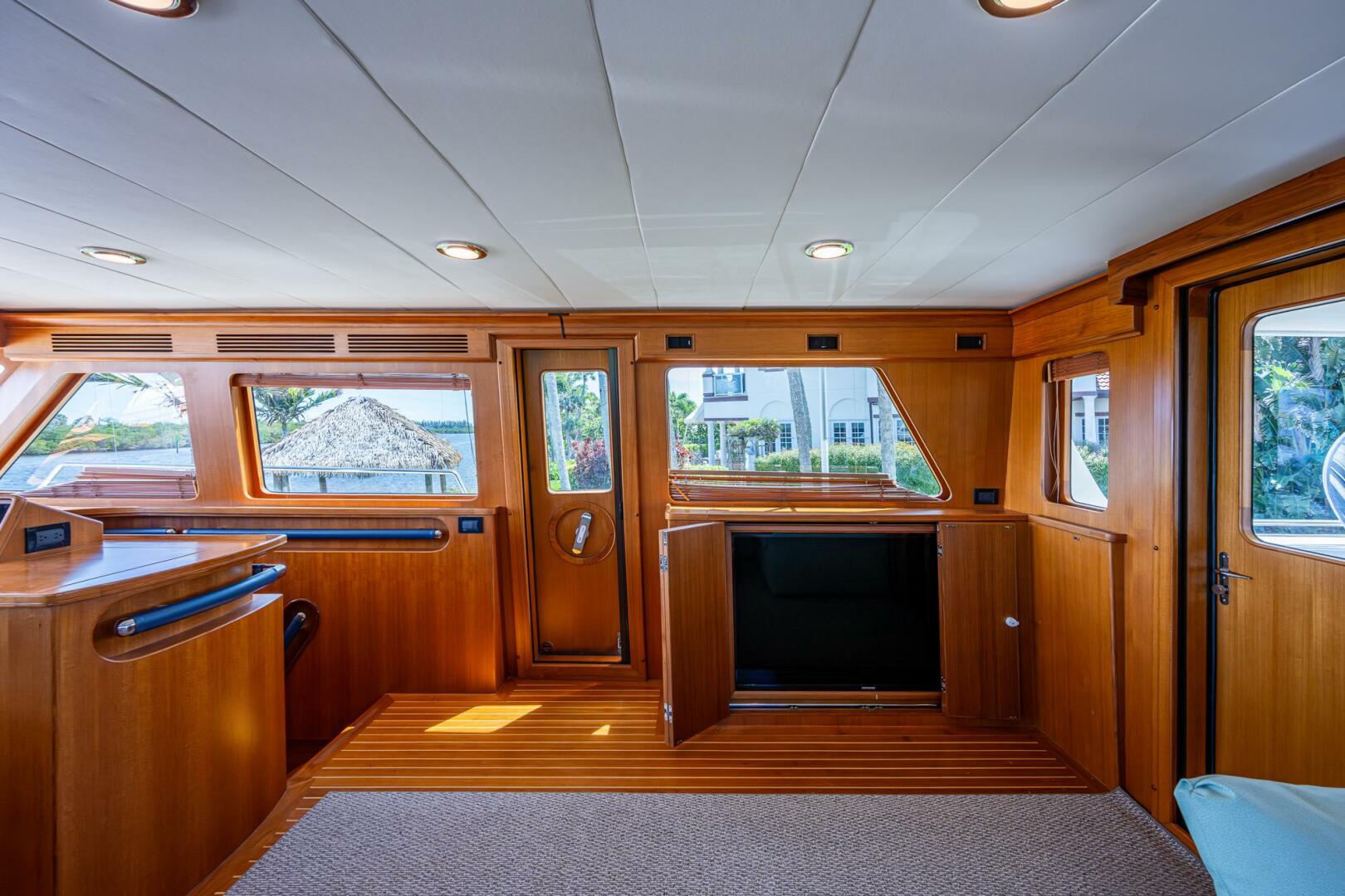 2013 Marlow Explorer Enclosed Bridge (CB) - Image 36