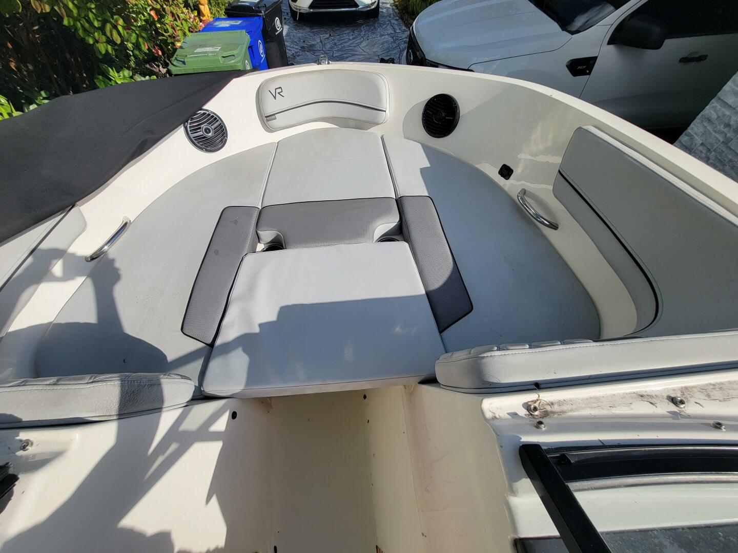 2023 Bayliner VR6 OB Base - Image 32