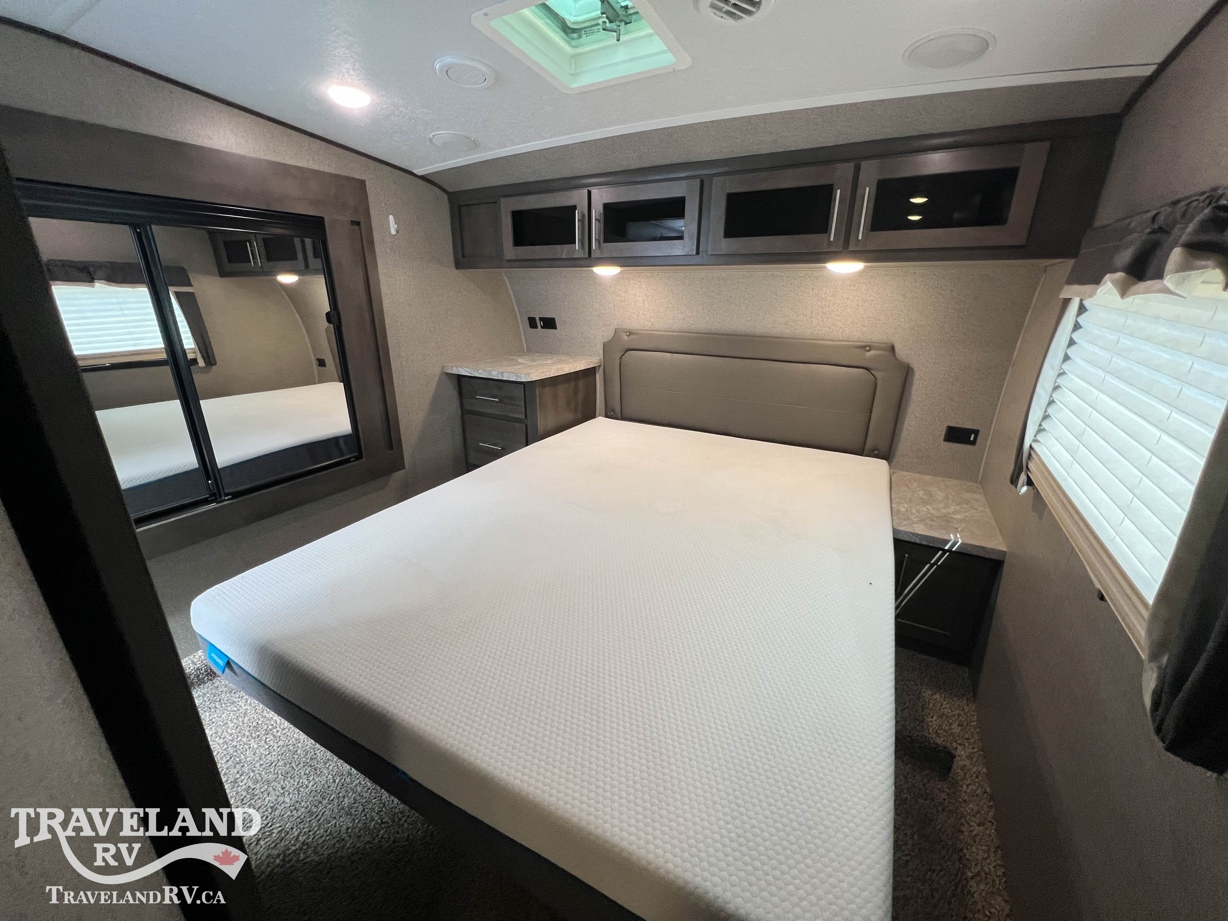 2020 Forest River Rockwood Signature Ultra Lite 2896MB - Image 25