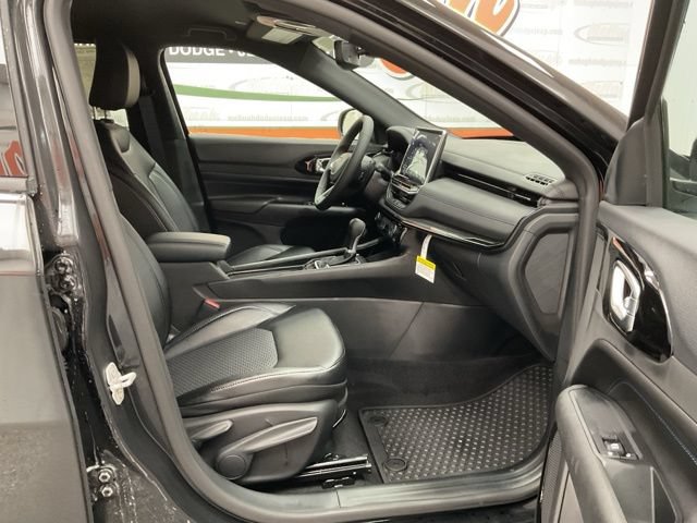 2026 Jeep Compass Latitude Altitude 4x4 - Image 39