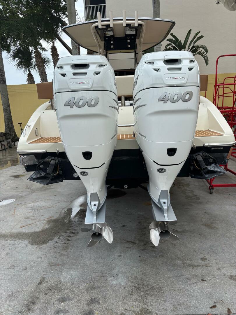 2013 Statement 35 Center Console - Image 3