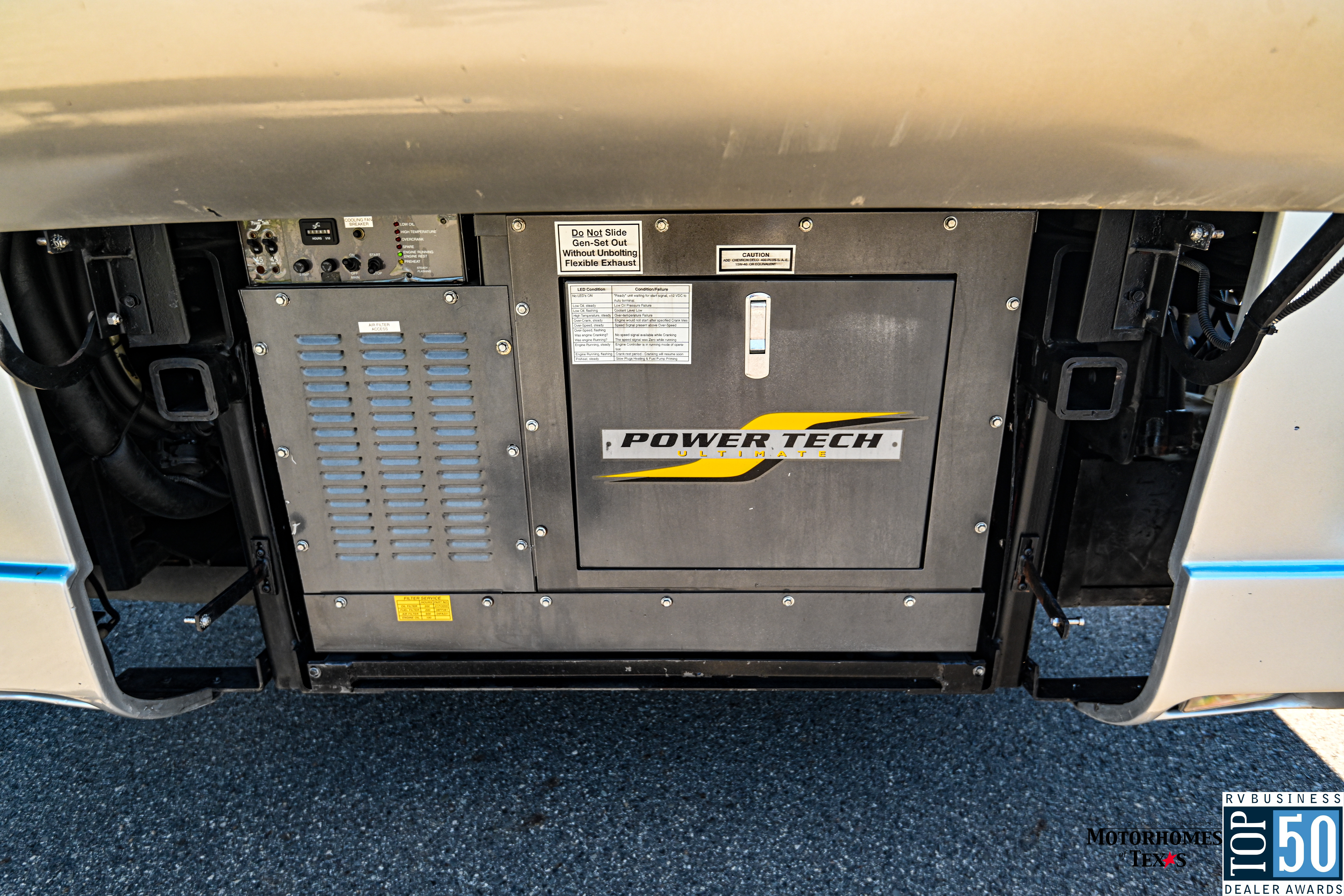 2004 Foretravel U295 3610 WTFS - exterior 17