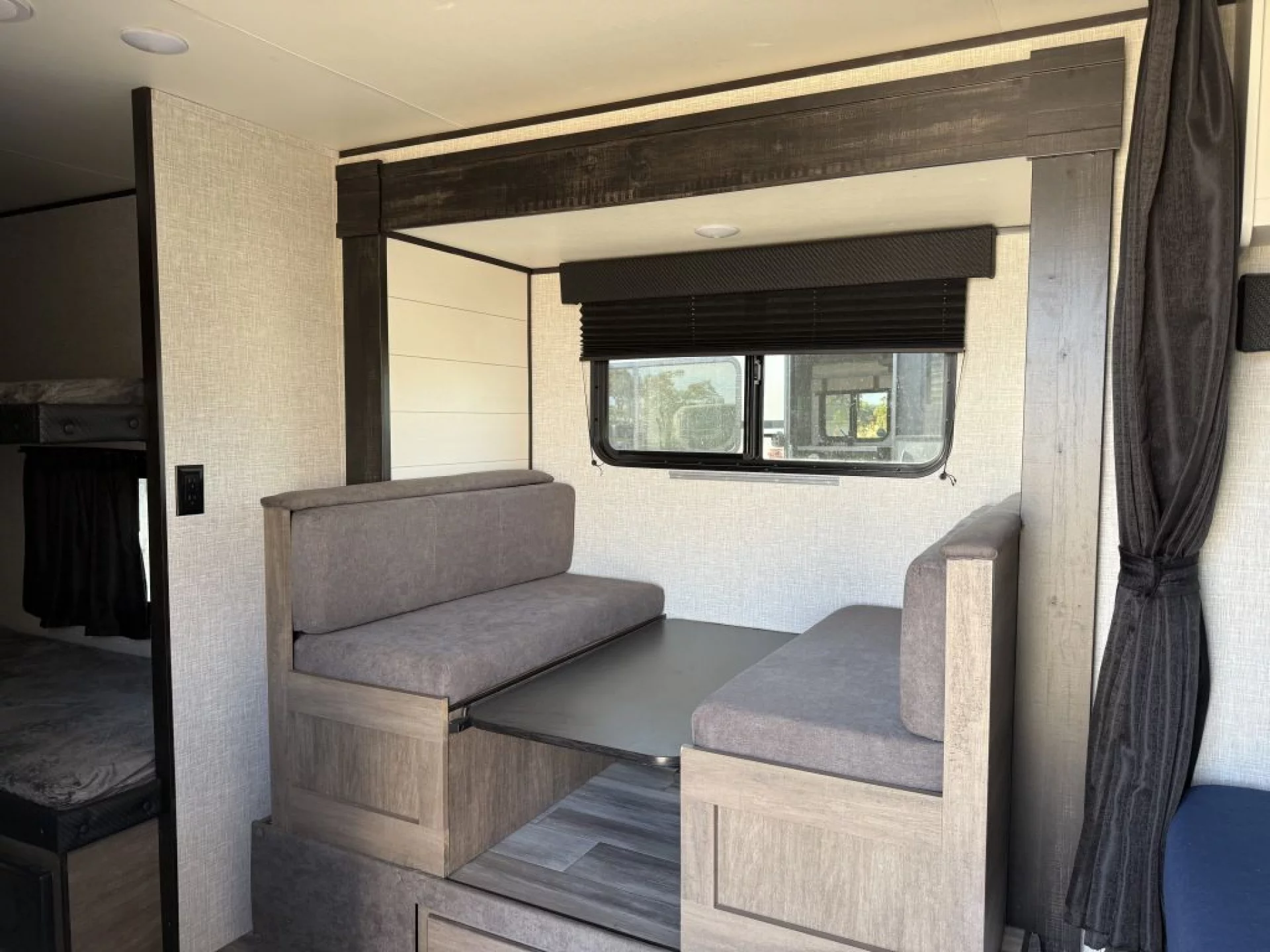 2024 JAYCO JAY FLIGHT SLX BAJA EDITION 184BS - Image 6