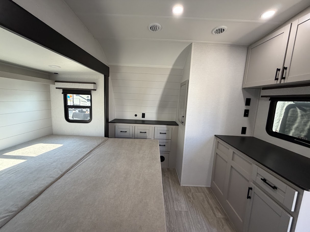 2027 JAYCO SEISMIC 265 - Image 23