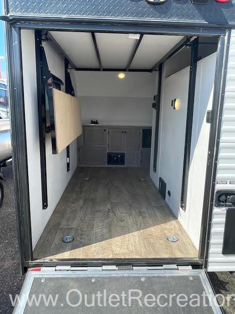 2023 SUNSET PARK RV SUNRAY 139T - Image 9