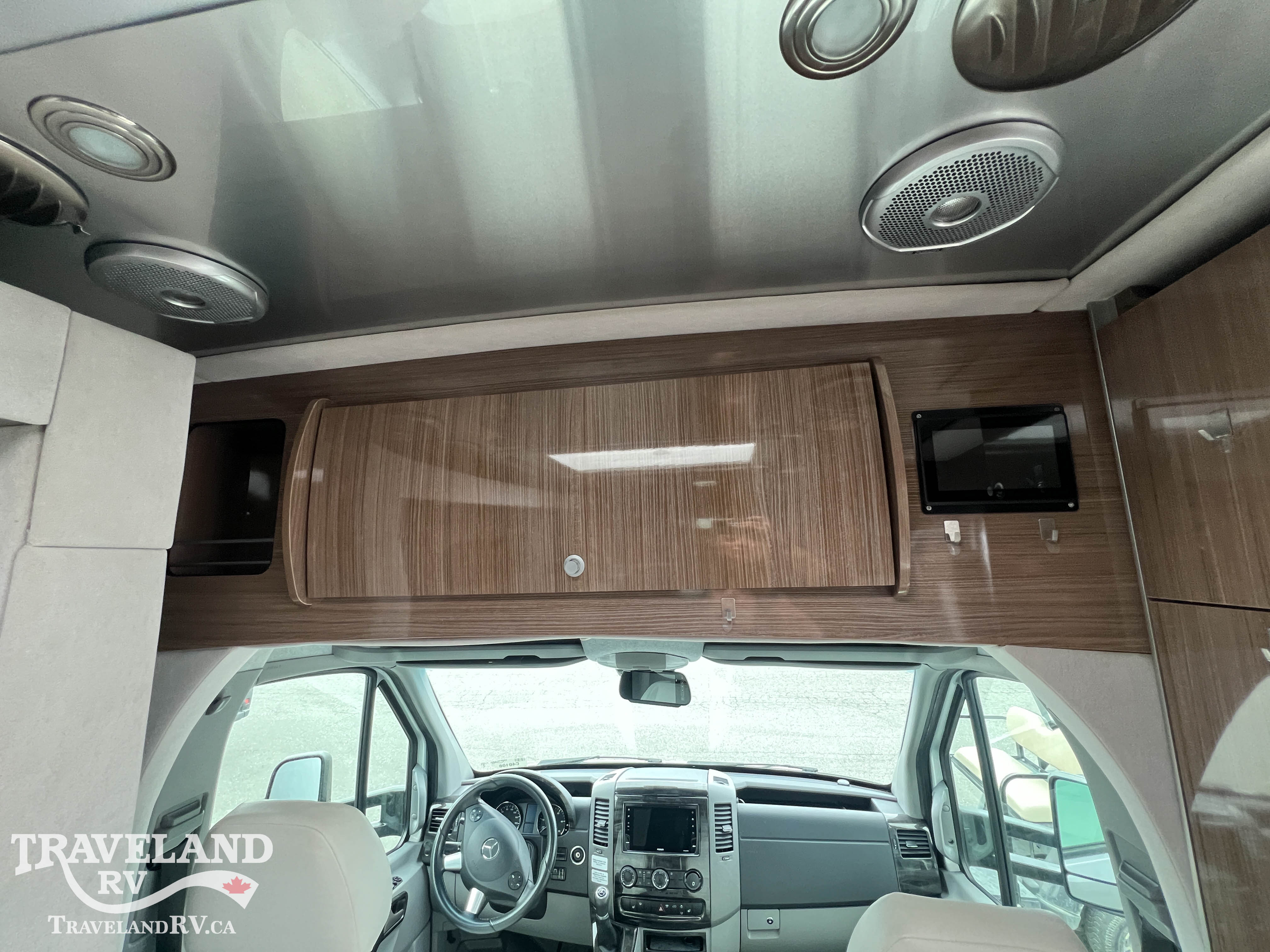 2019 Airstream Atlas Murphy Suite - Image 16