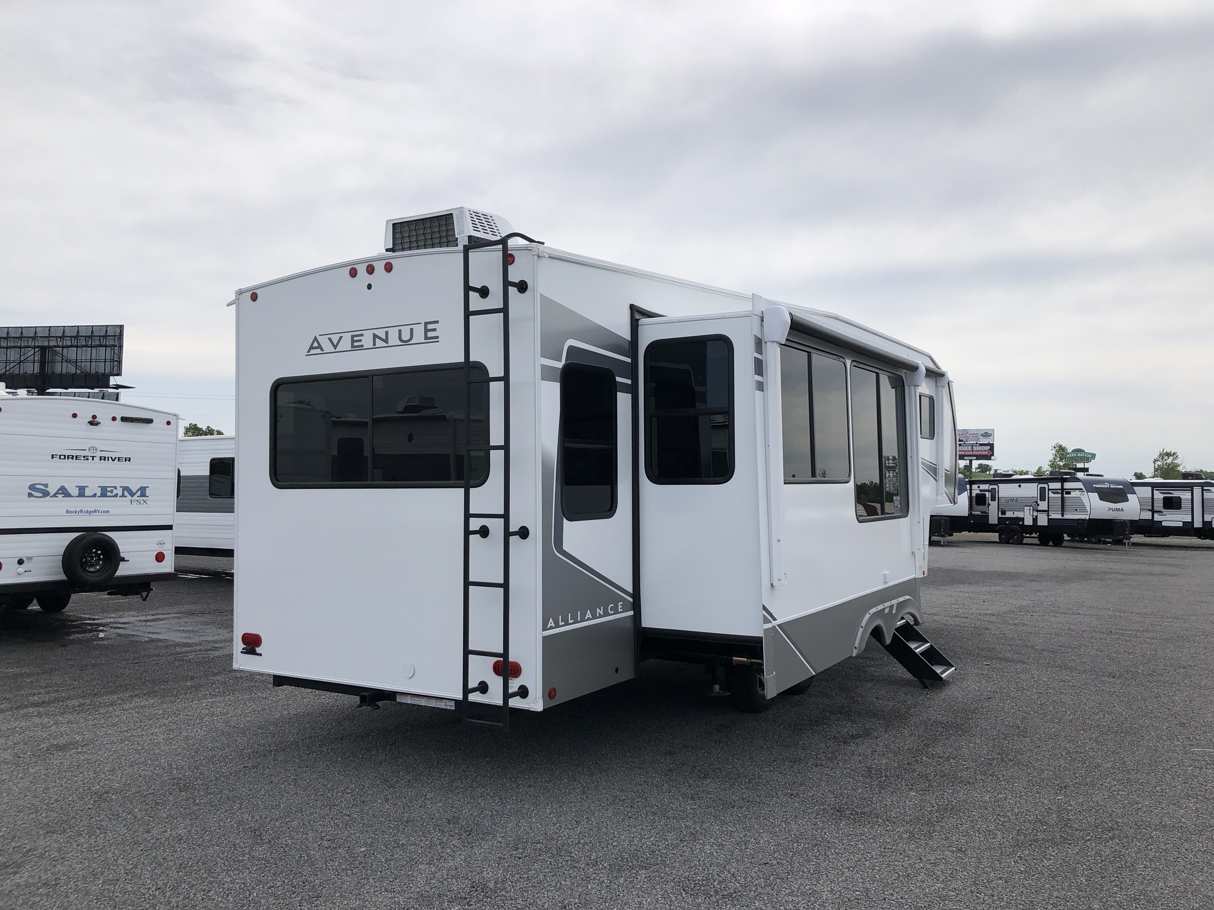2026 Alliance RV Avenue 32RLS - Image 7