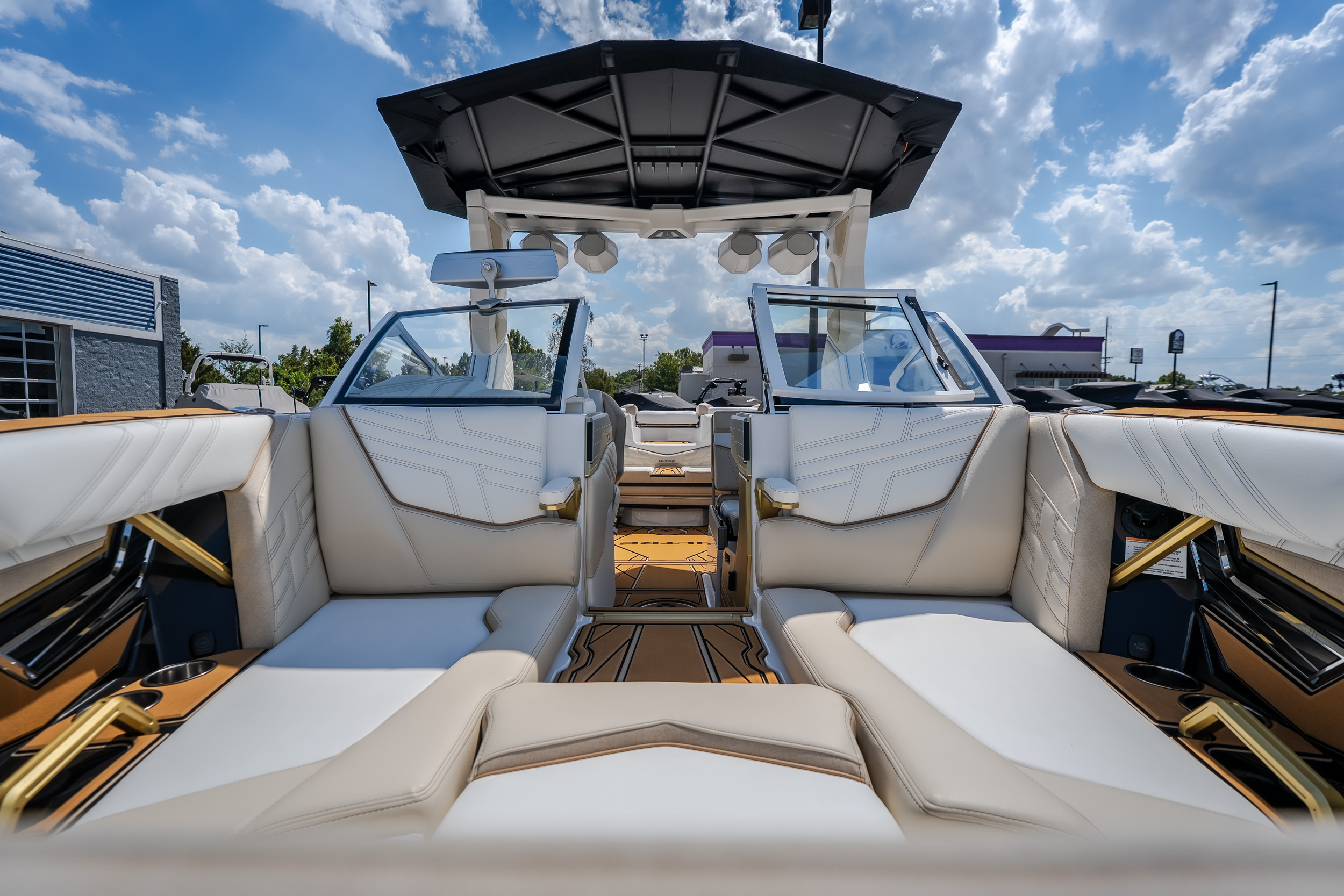 2027 Tigé Ultré 23ZX - Image 15
