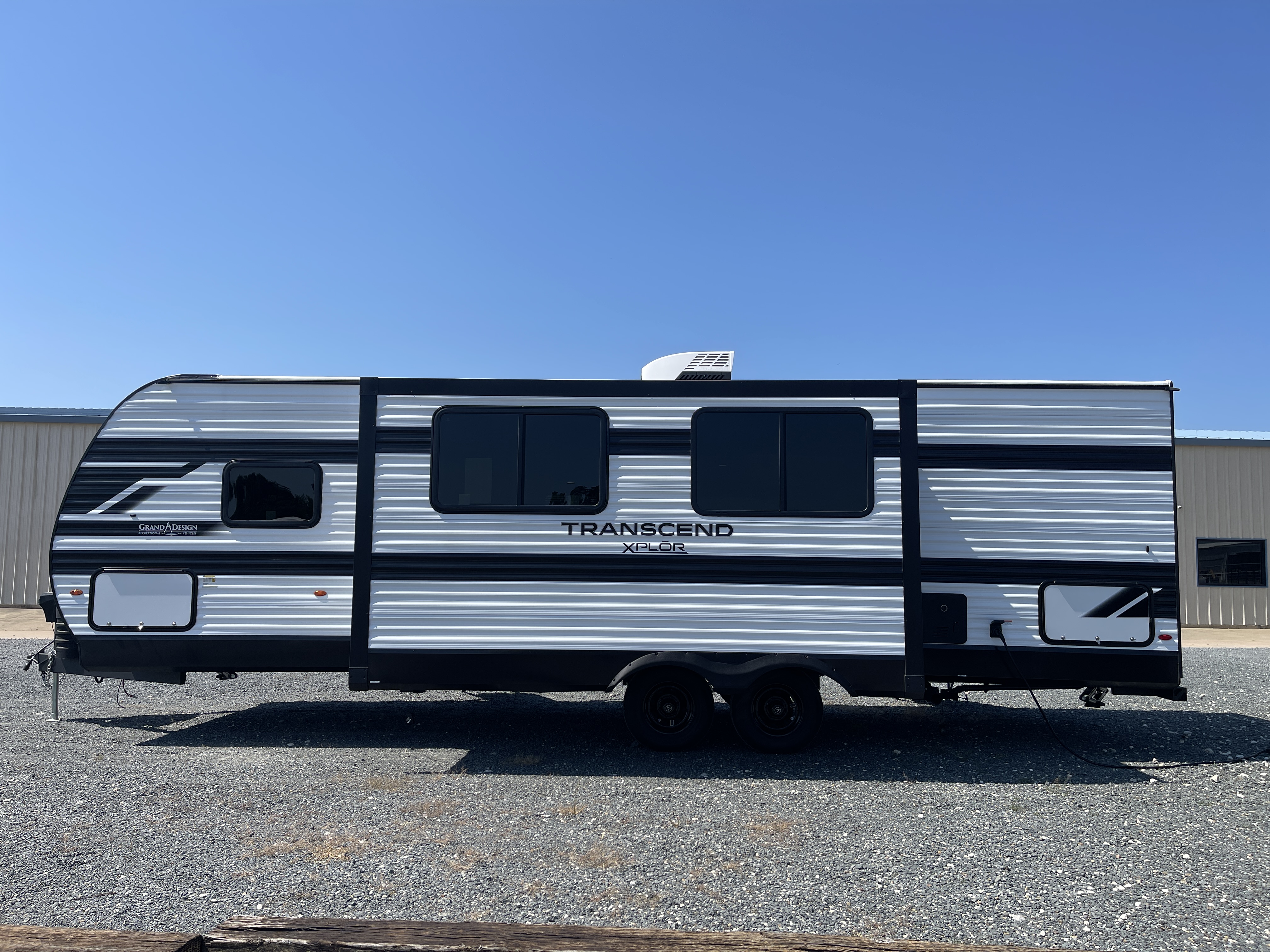 2027 Grand Design Transcend XPLOR 27DBX - Image 4