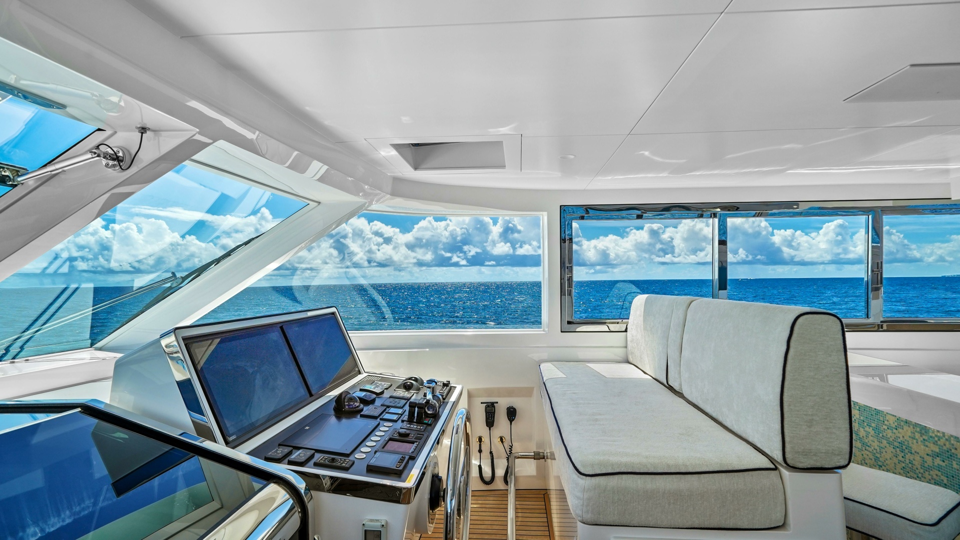 2025 Horizon Raised Pilothouse - Image 47