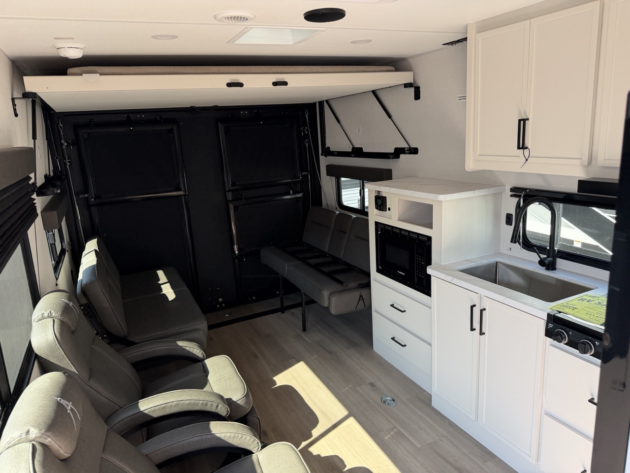 2026 Grand Design Momentum MAV 27MAV - Image 17