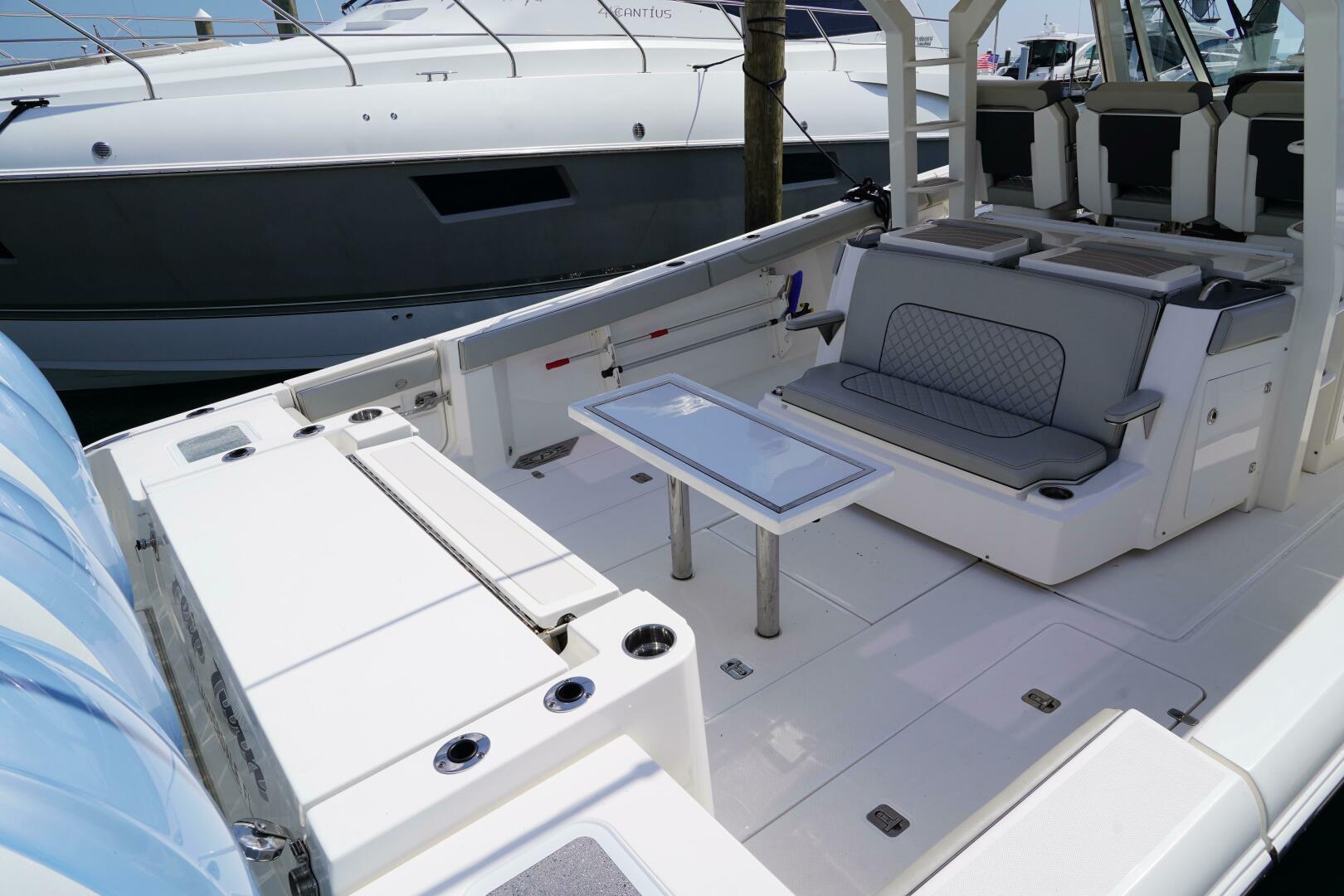 2022 PURSUIT S 428 Sport Base - Image 4