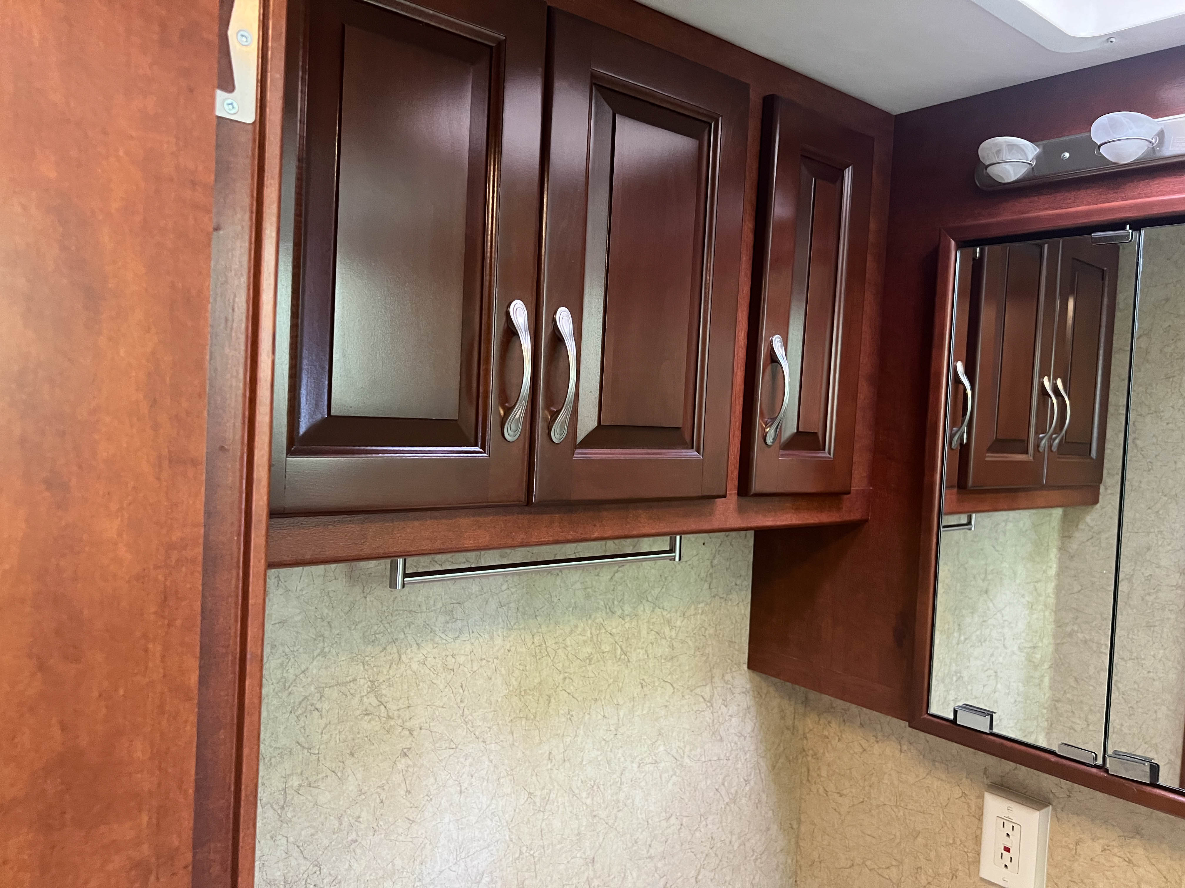 2011 NEWMAR BAYSTAR 3302 - Image 35