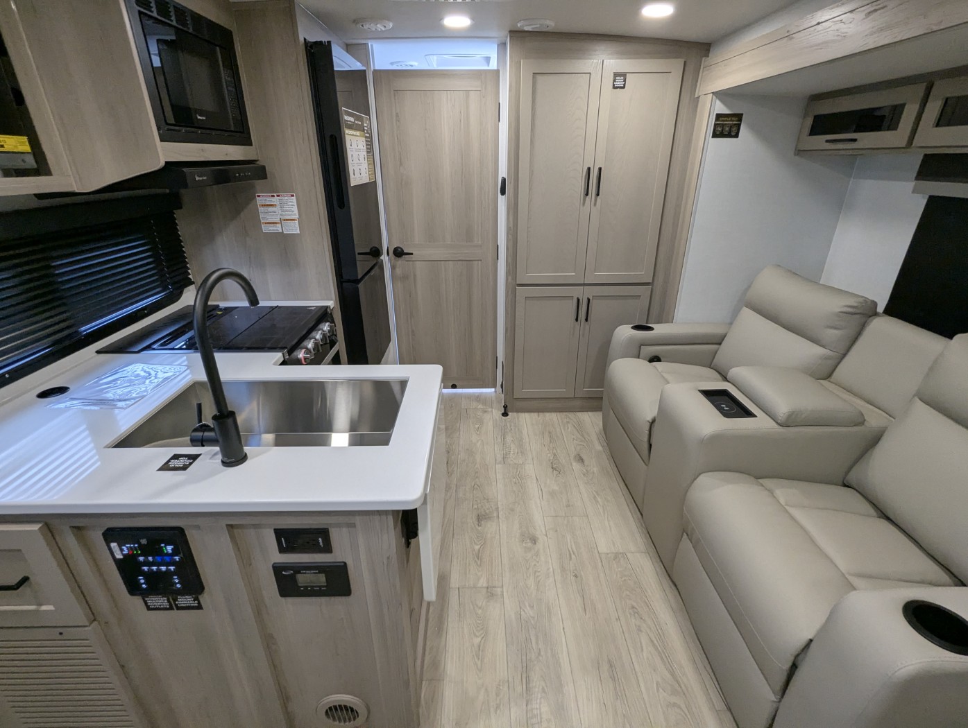 2026 Forest River Rockwood Mini Lite 2108RB - Image 8