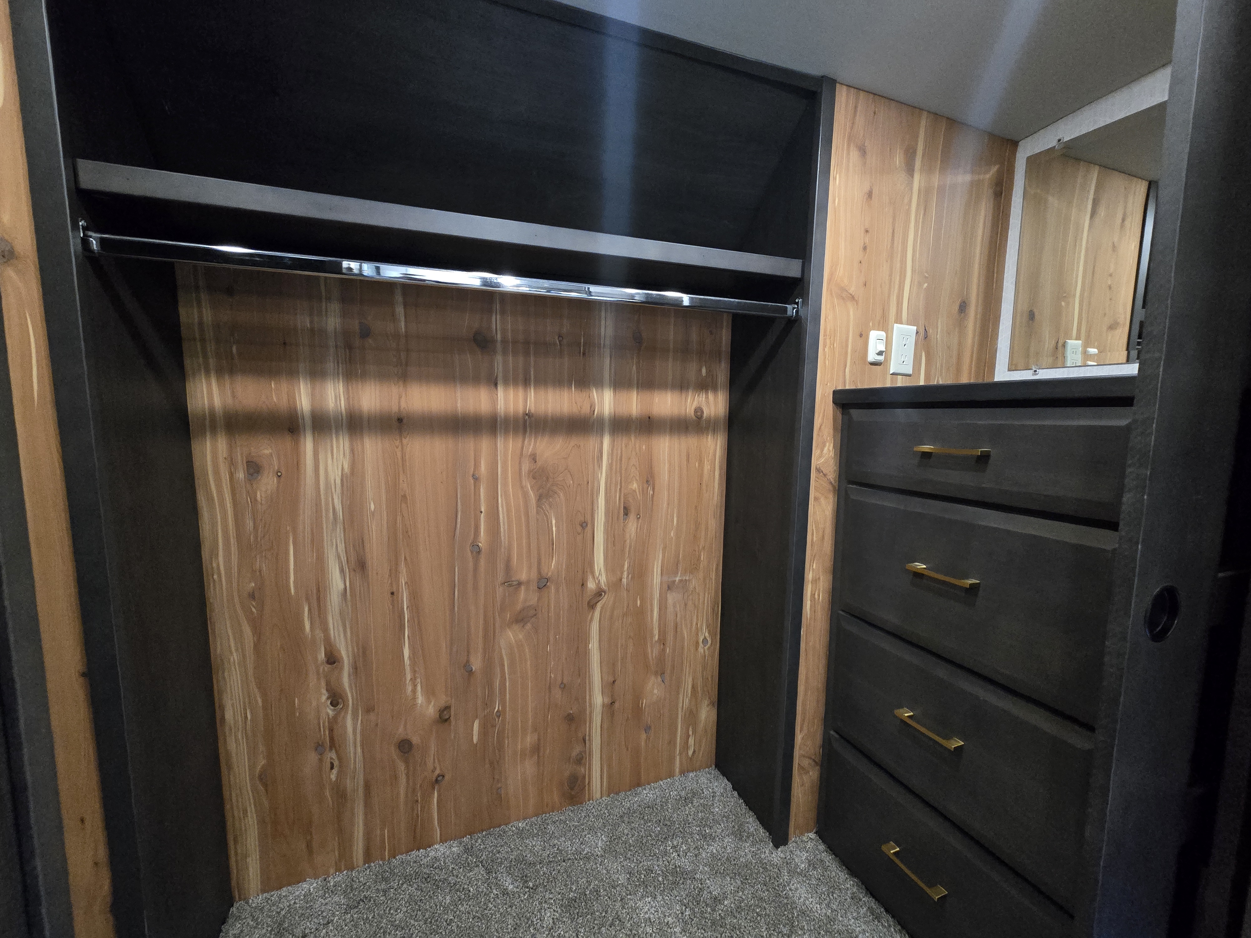 2021 DRV Mobile Suites 41RKDB - Image 27