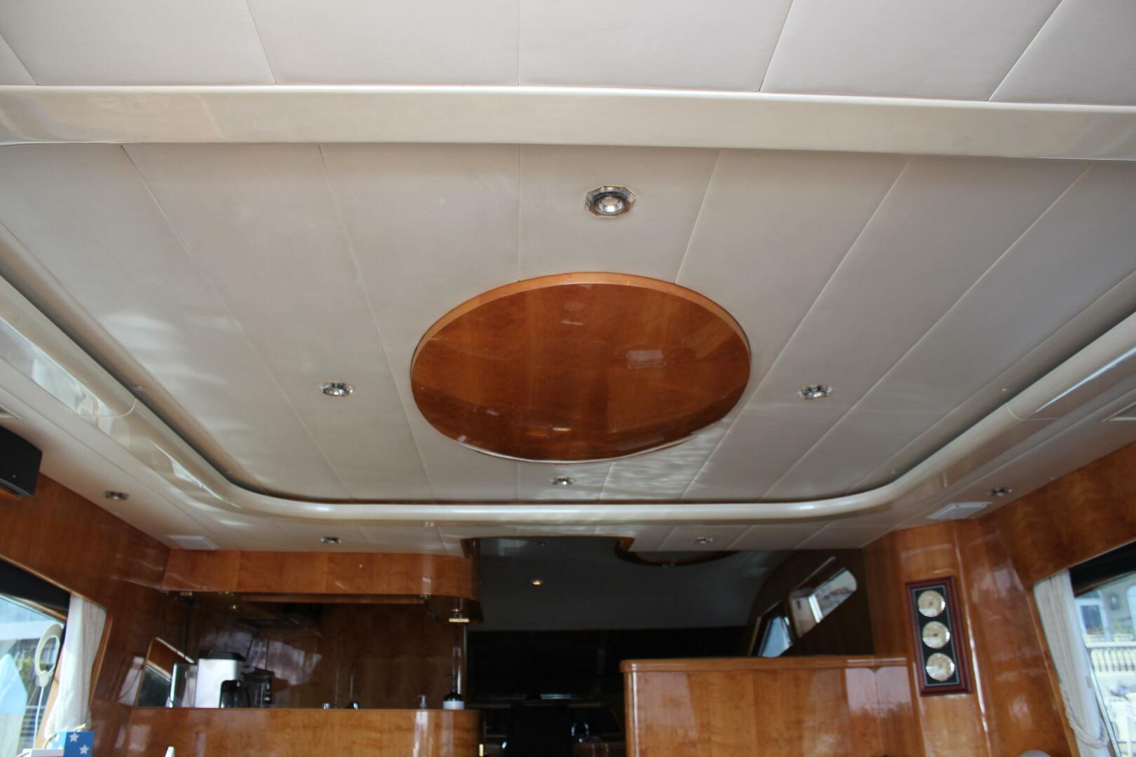 1999 Horizon 70 FLY - Image 39