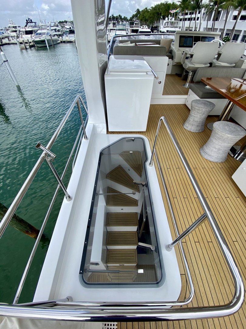 2018 Azimut Flybridge - Image 61