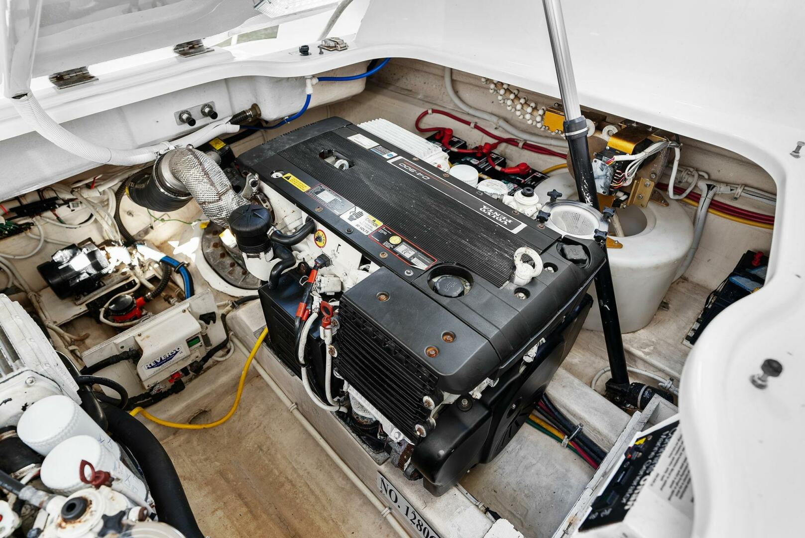 2008 Tiara Yachts 3500 Sovran - Image 34
