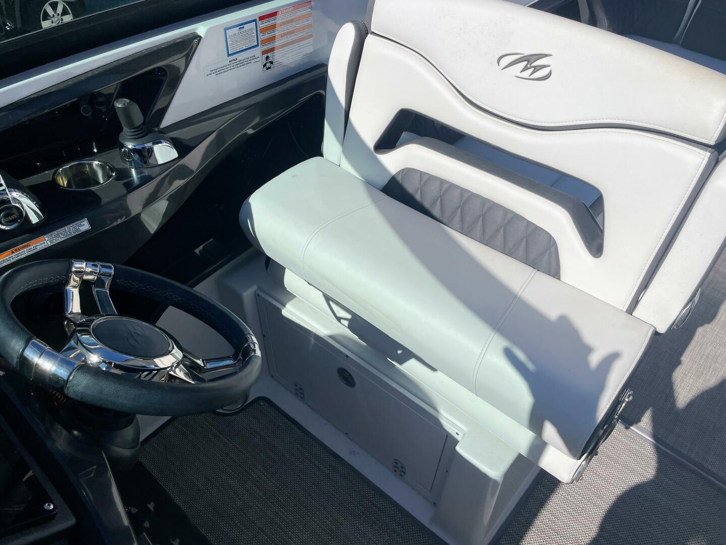2019 Monterey 328SS - Image 31