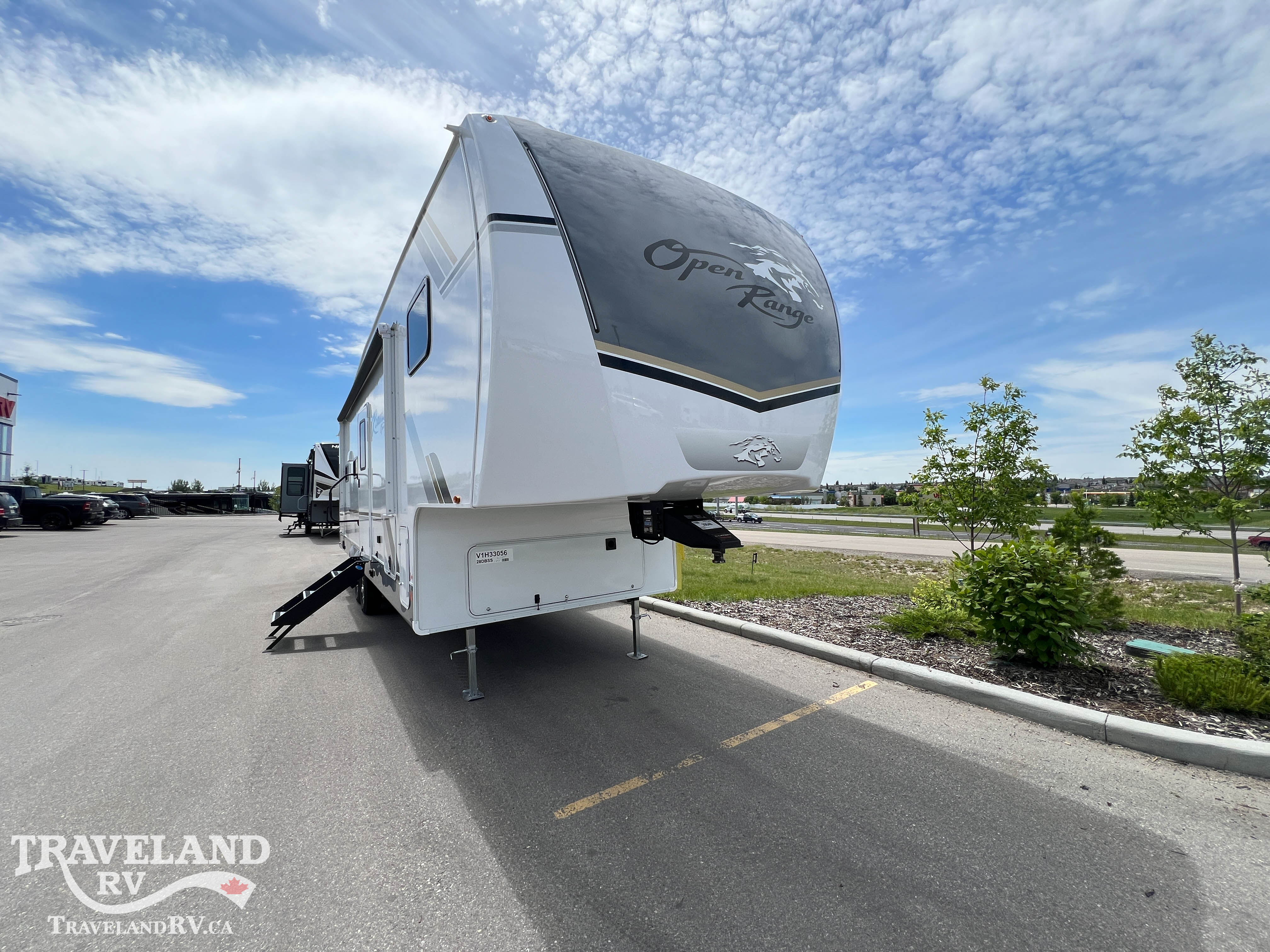 2027 Highland Ridge Roamer Light Duty 28DBSS - Image 1