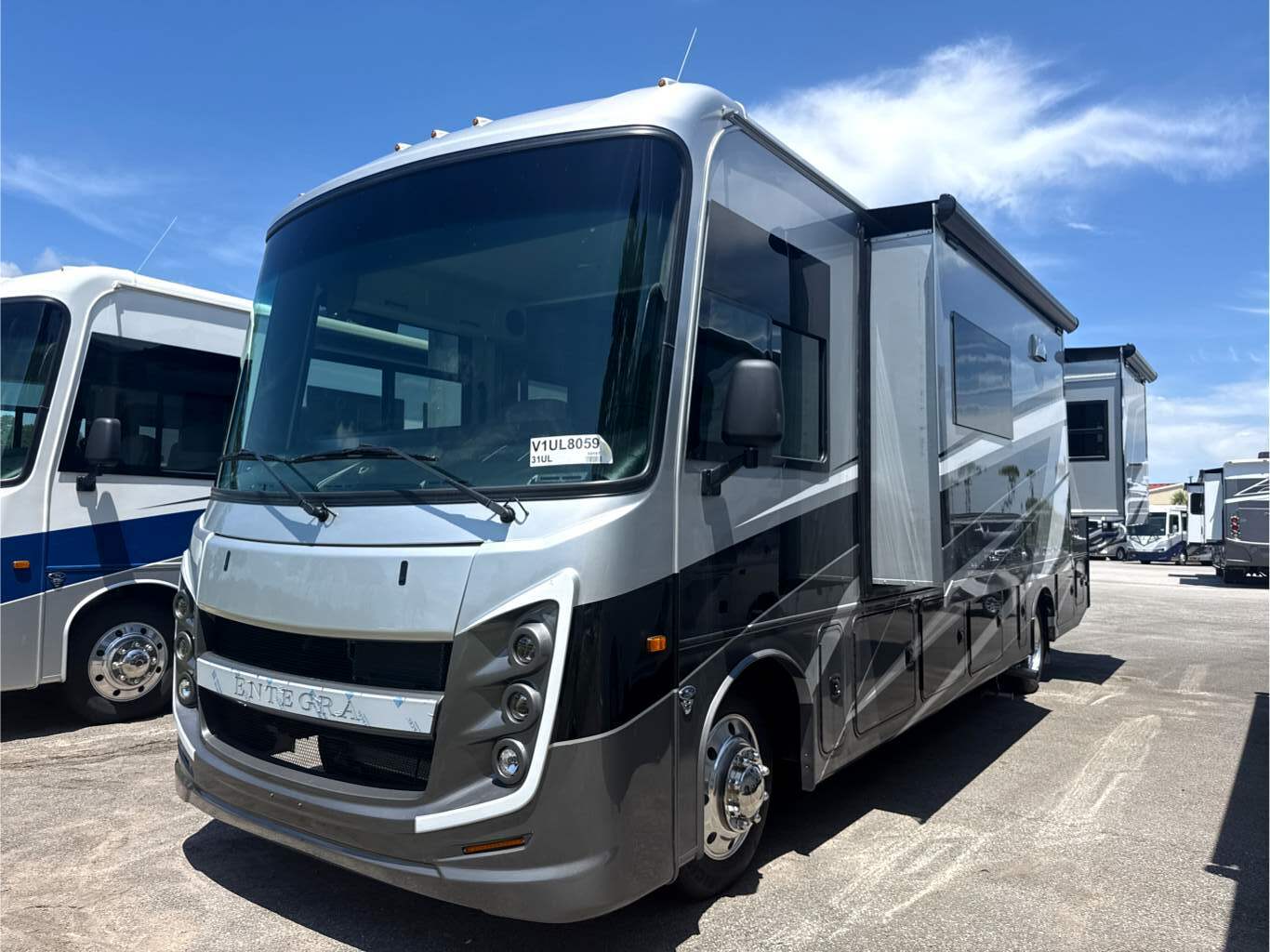 2027 ENTEGRA COACH VISION XL 31UL - Image 2