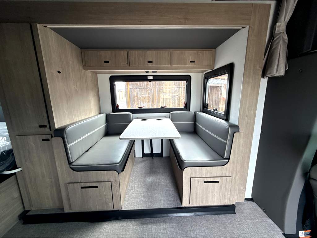 2027 Grand Design Lineage Series M 25FW - Image 16