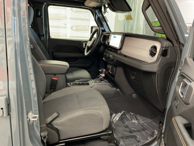 2026 Jeep Wrangler Sahara 4 Door 4x4 - Image 27
