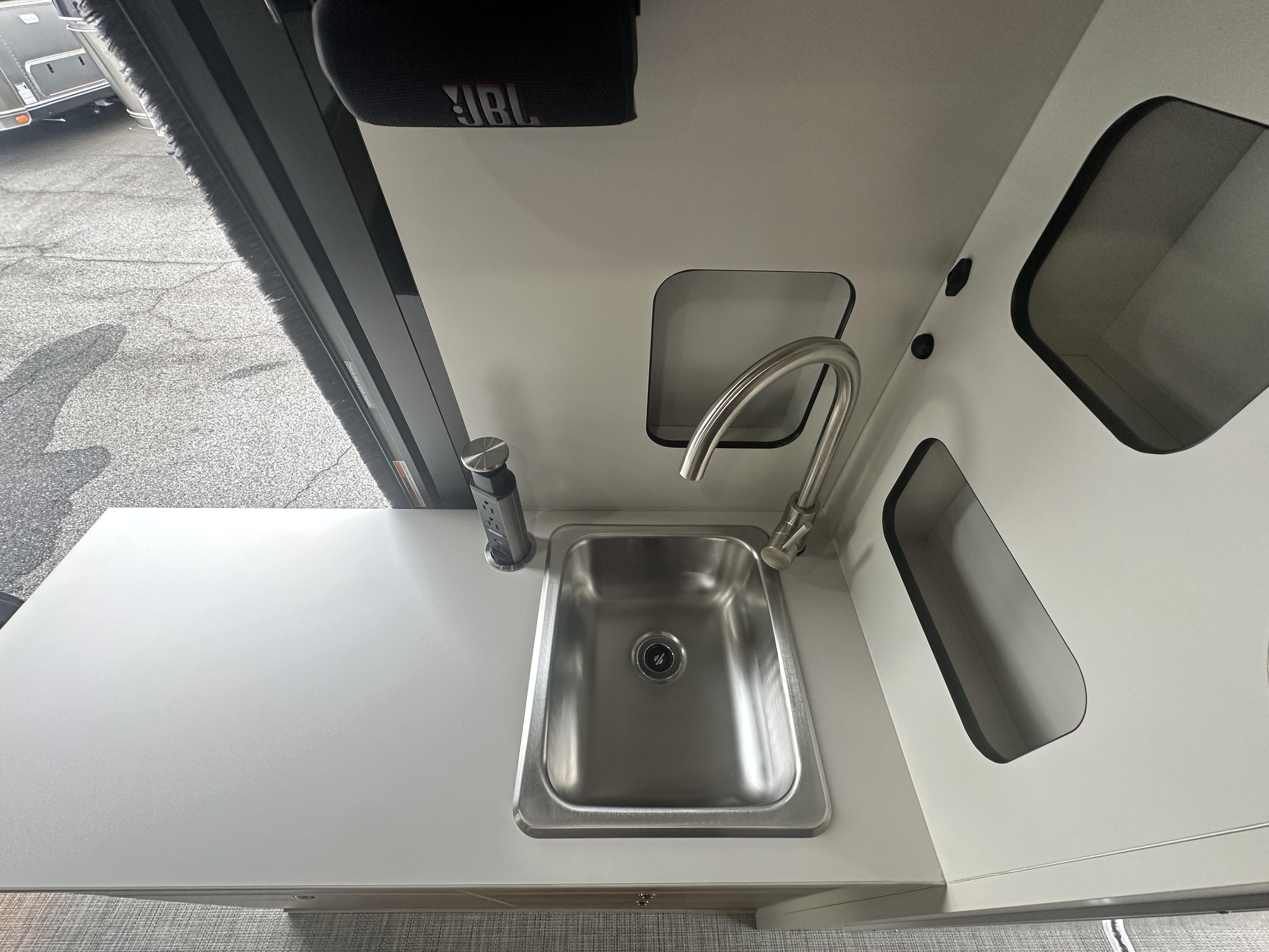 2027 Airstream Rangeline 21PS - Image 21