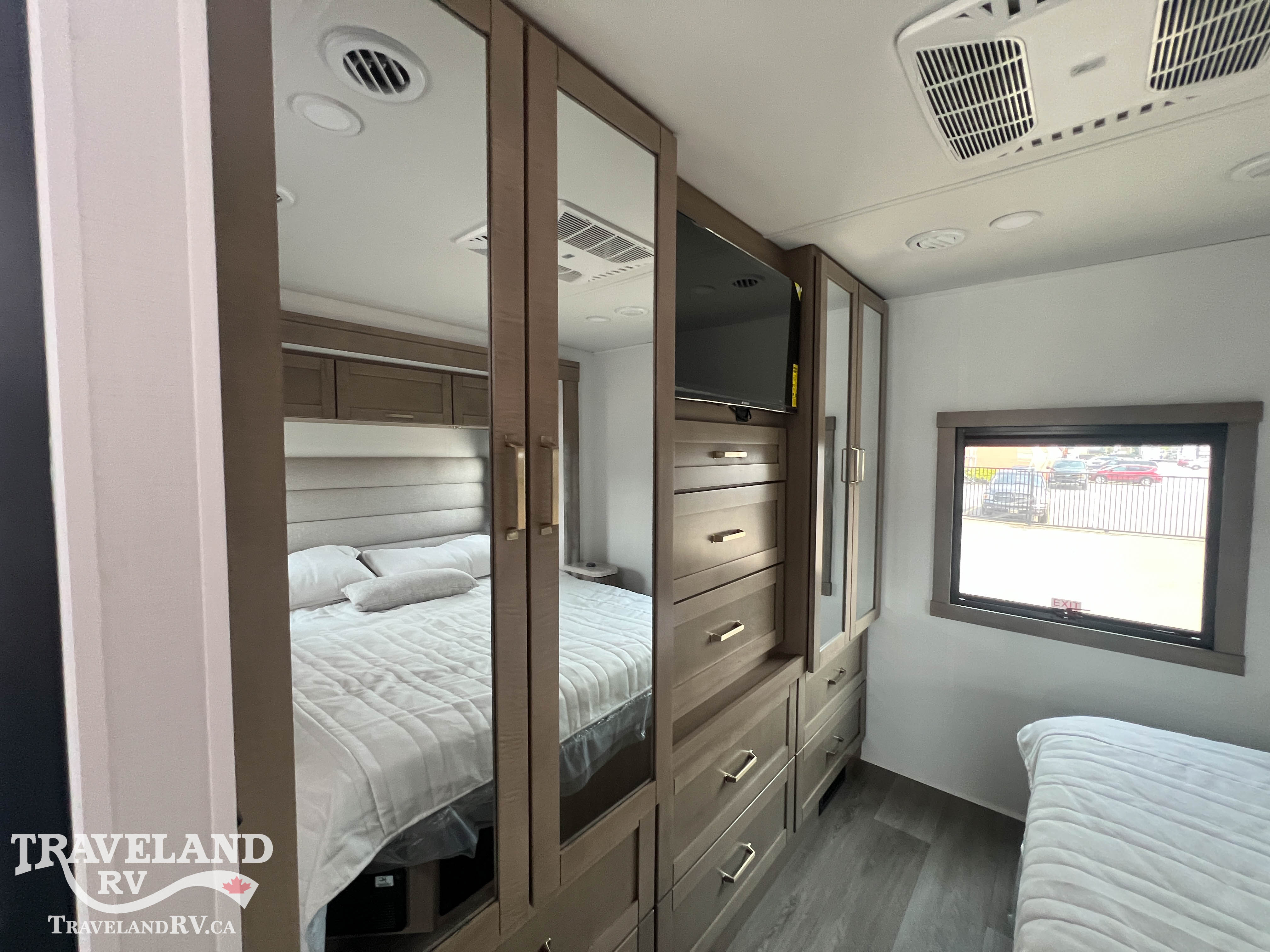2027 Entegra Coach Vision XL 31UL - Image 31
