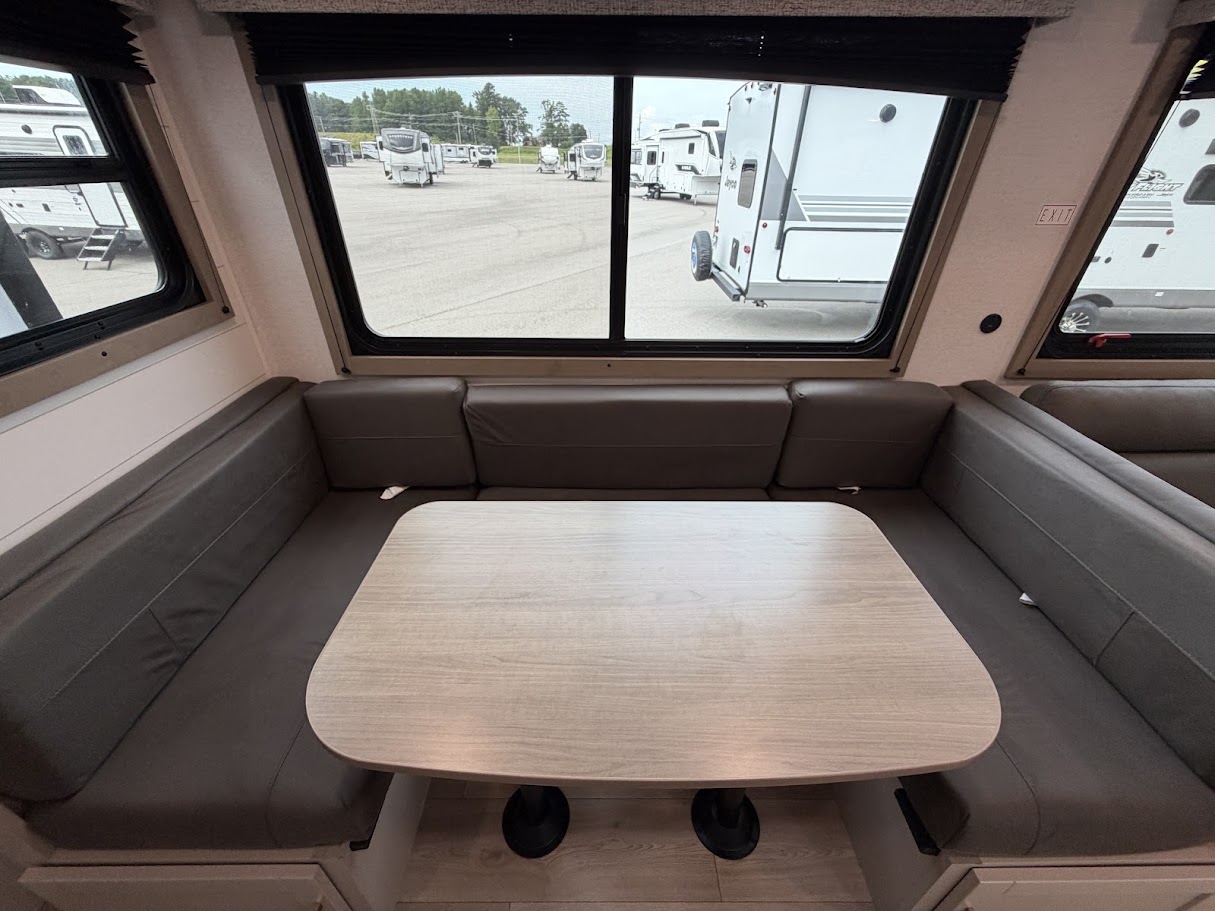 2027 JAYCO JAY FLIGHT 325BHT - Image 34
