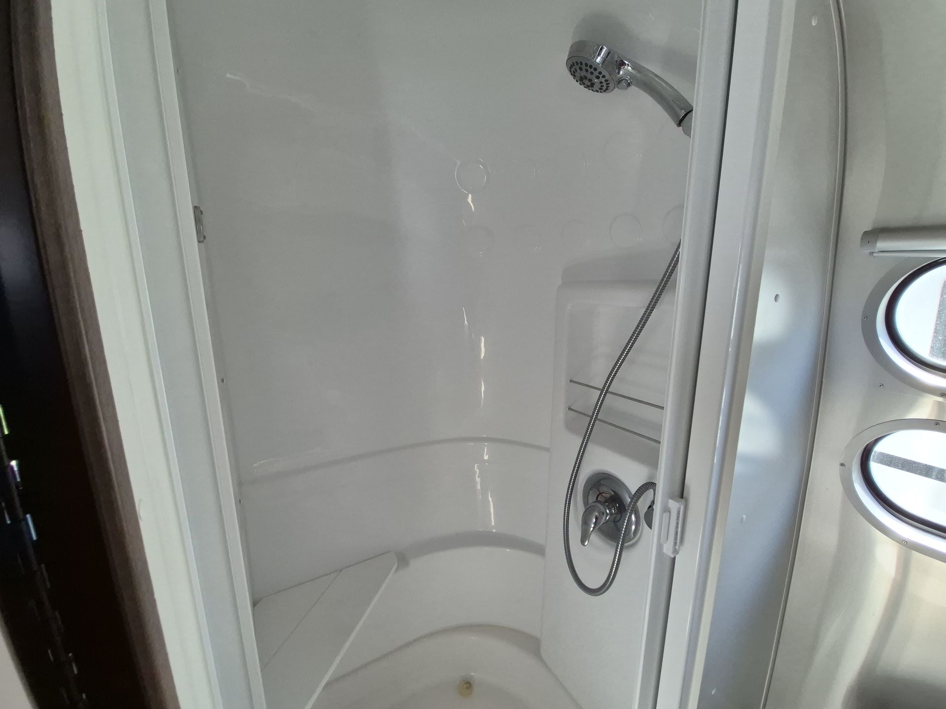 2024 Airstream Caravel 20FB - Image 23