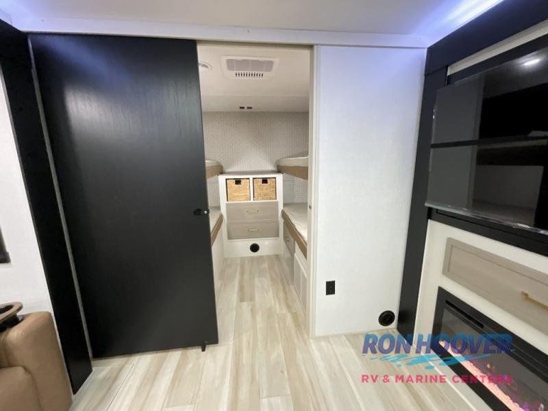 2026 FOREST RIVER 301FAM - Image 22