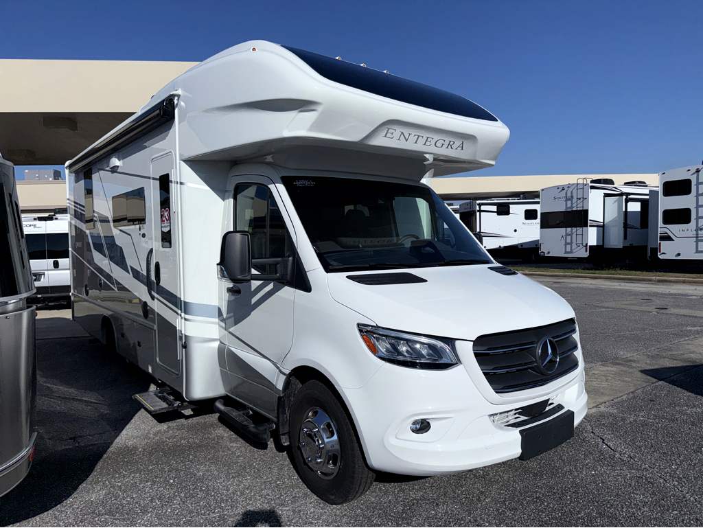 2027 ENTEGRA COACH QWEST 25L - Image 1