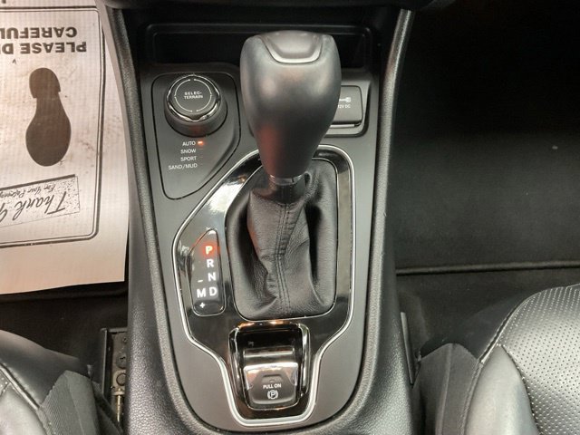 2021 Jeep Cherokee Utility 4D Trailhawk 4WD V6 - Image 19
