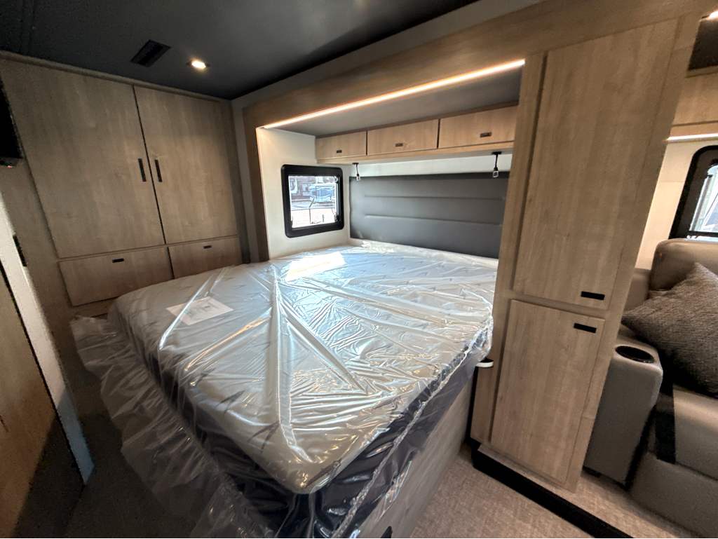 2027 Grand Design Lineage Series M 25FW - Image 22